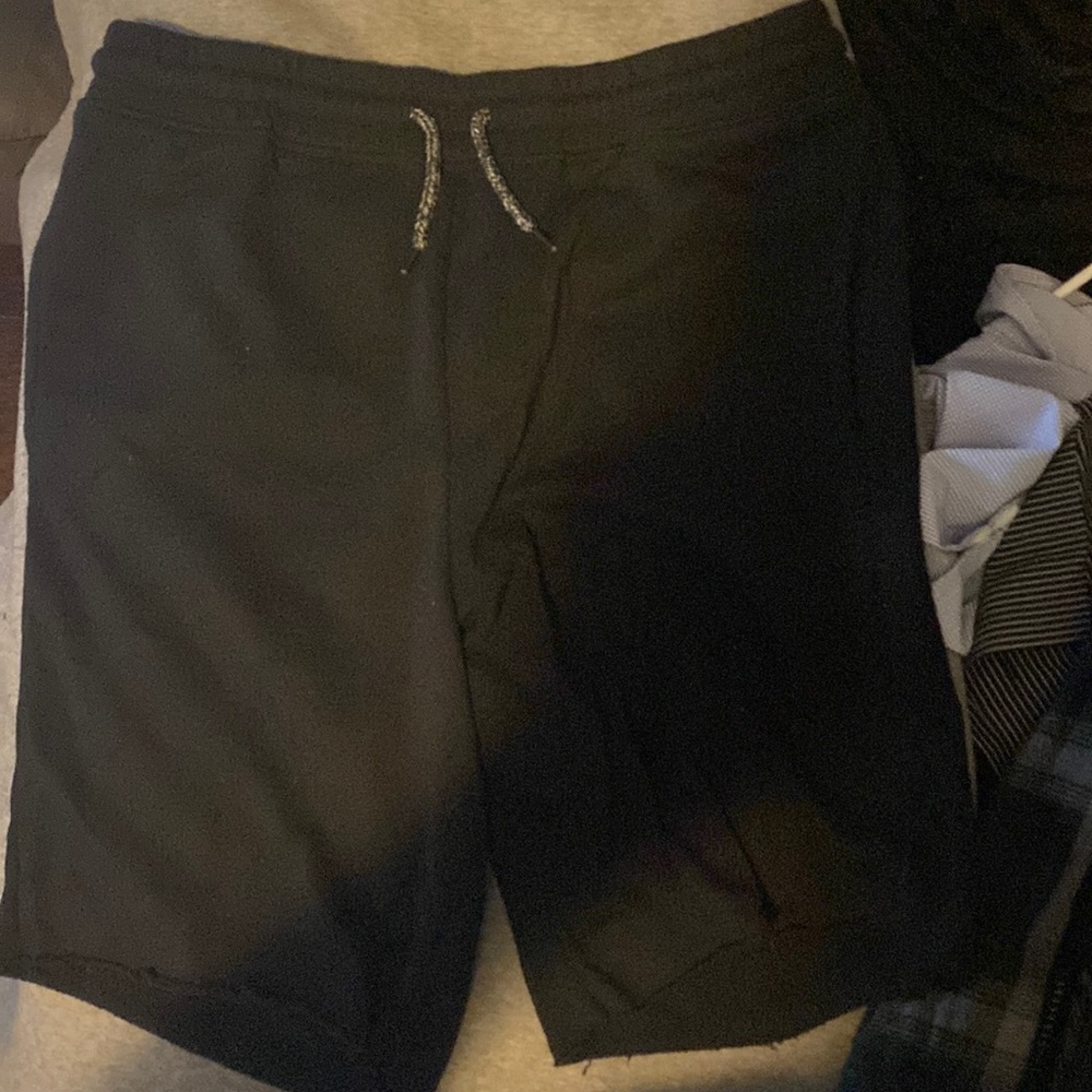Rue 21 large black mens shorts